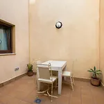 Tinajas No.6 فيلة *