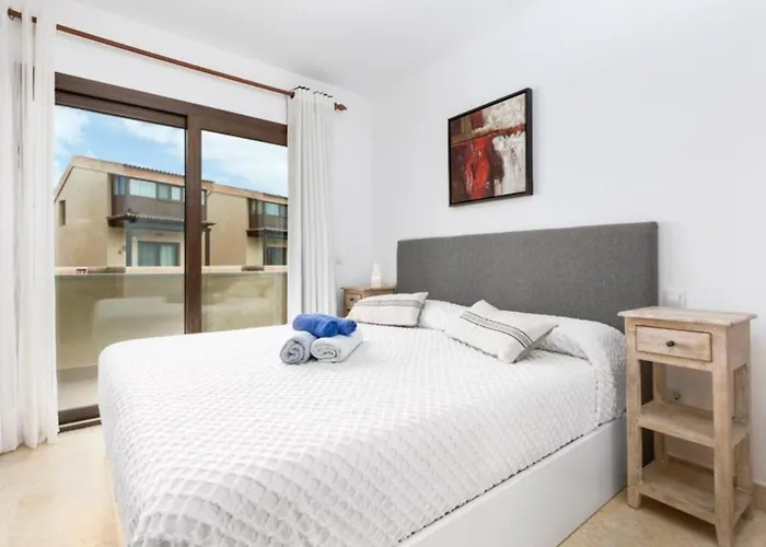 Tinajas No.6 Villa *